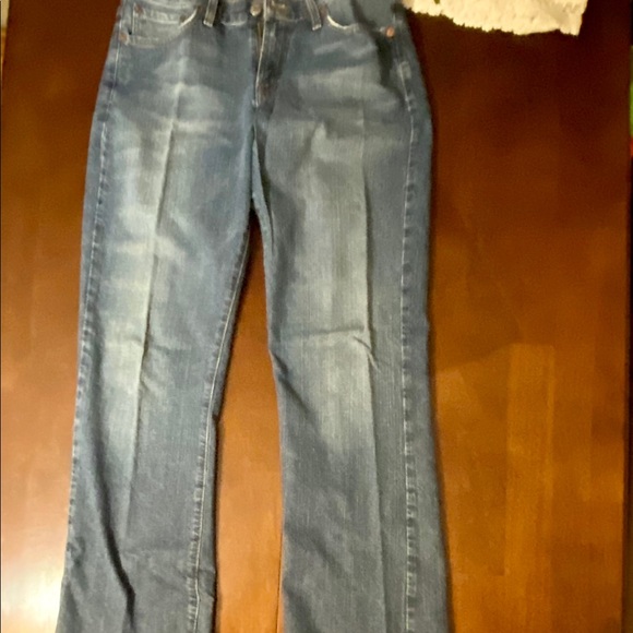 Lucky Jeans - Picture 5 of 7